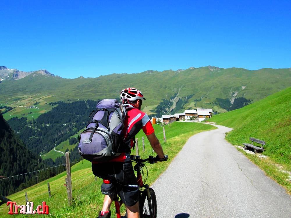 Glaspass Mountainbike Tour - Vom Heinzenber ins Safiental