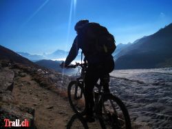 Mountainbike Moränentrail entlang vom Aletschgletscher