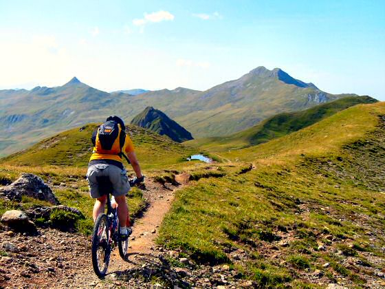 Singletrail zum Casannapass hinunter